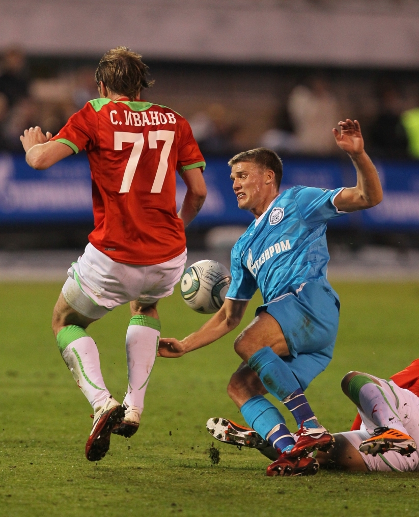 Матч 8-го тура Чемпионата России 2011/12 Зенит — Локомотив