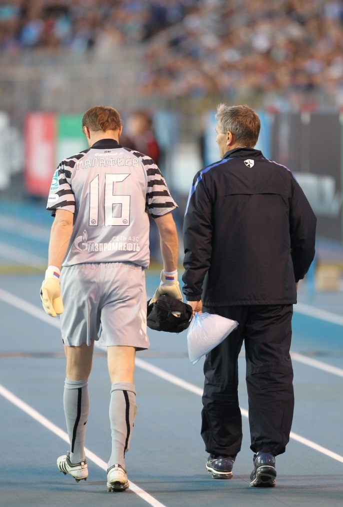 Матч 8-го тура Чемпионата России 2011/12 Зенит — Локомотив