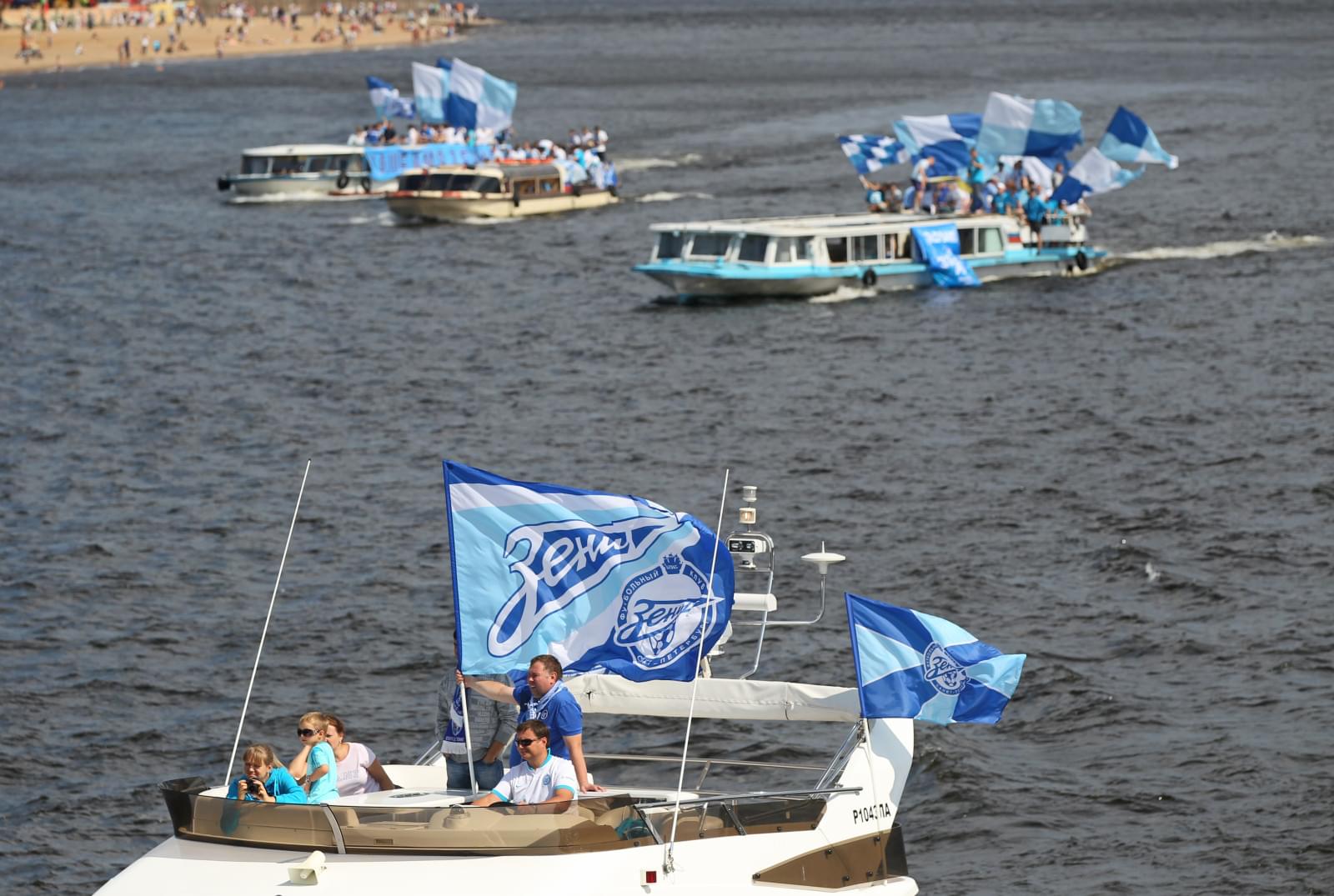 Морской парад болельщиков «Зенита» 