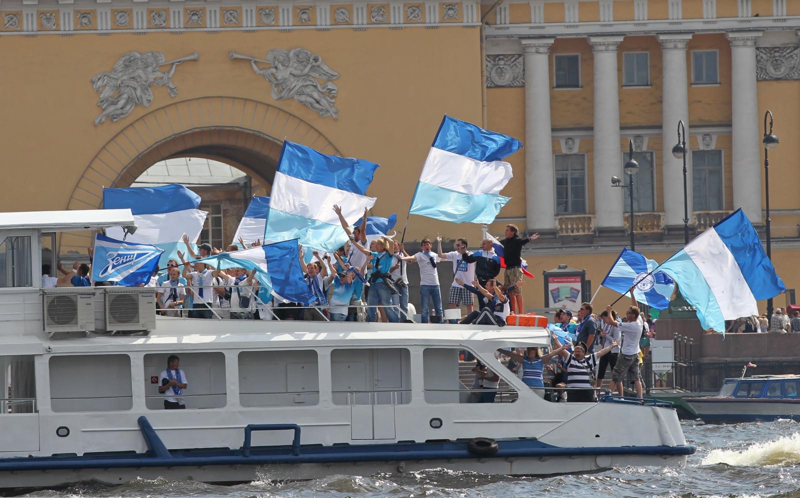 Морской парад болельщиков «Зенита» 