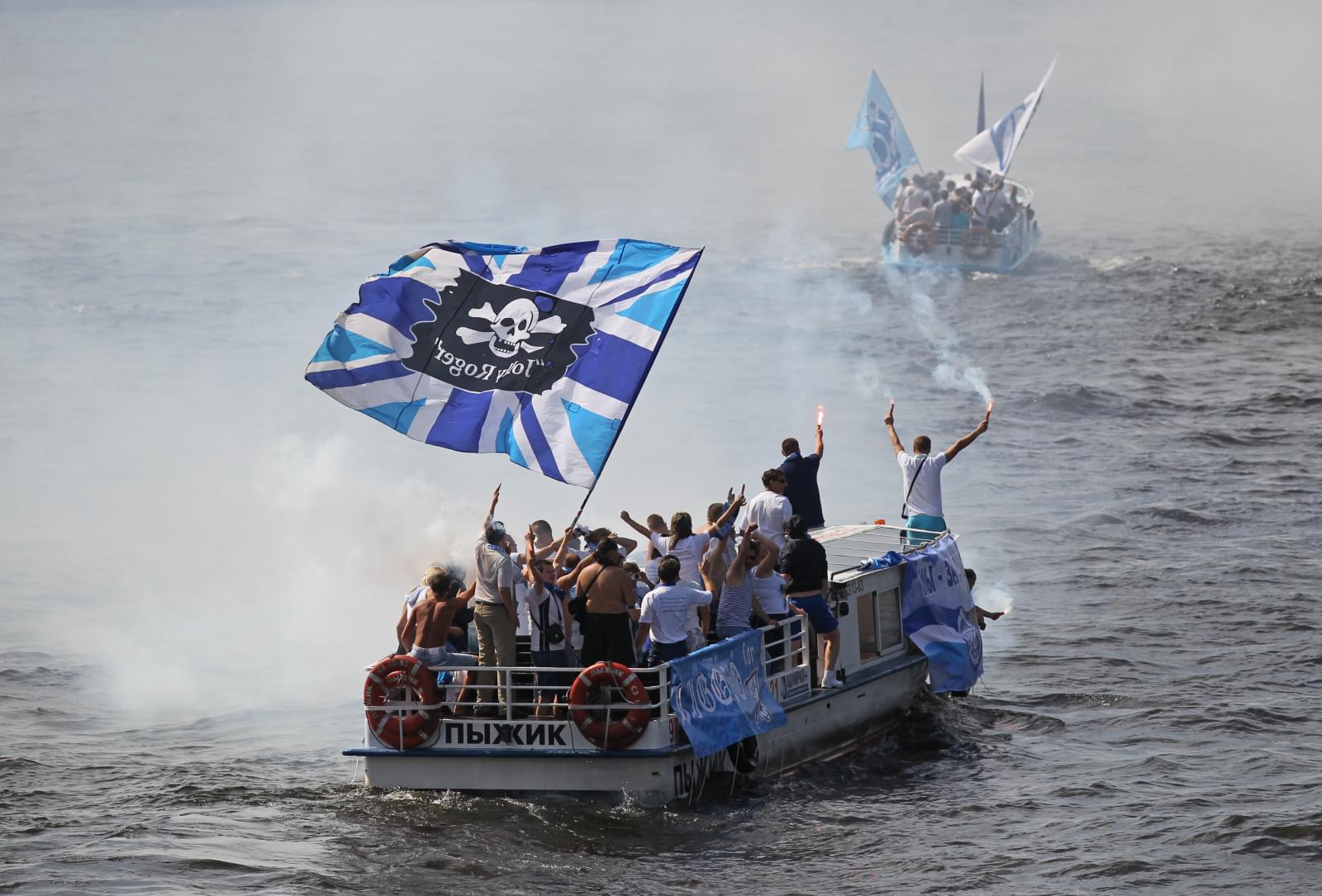 Морской парад болельщиков «Зенита» 