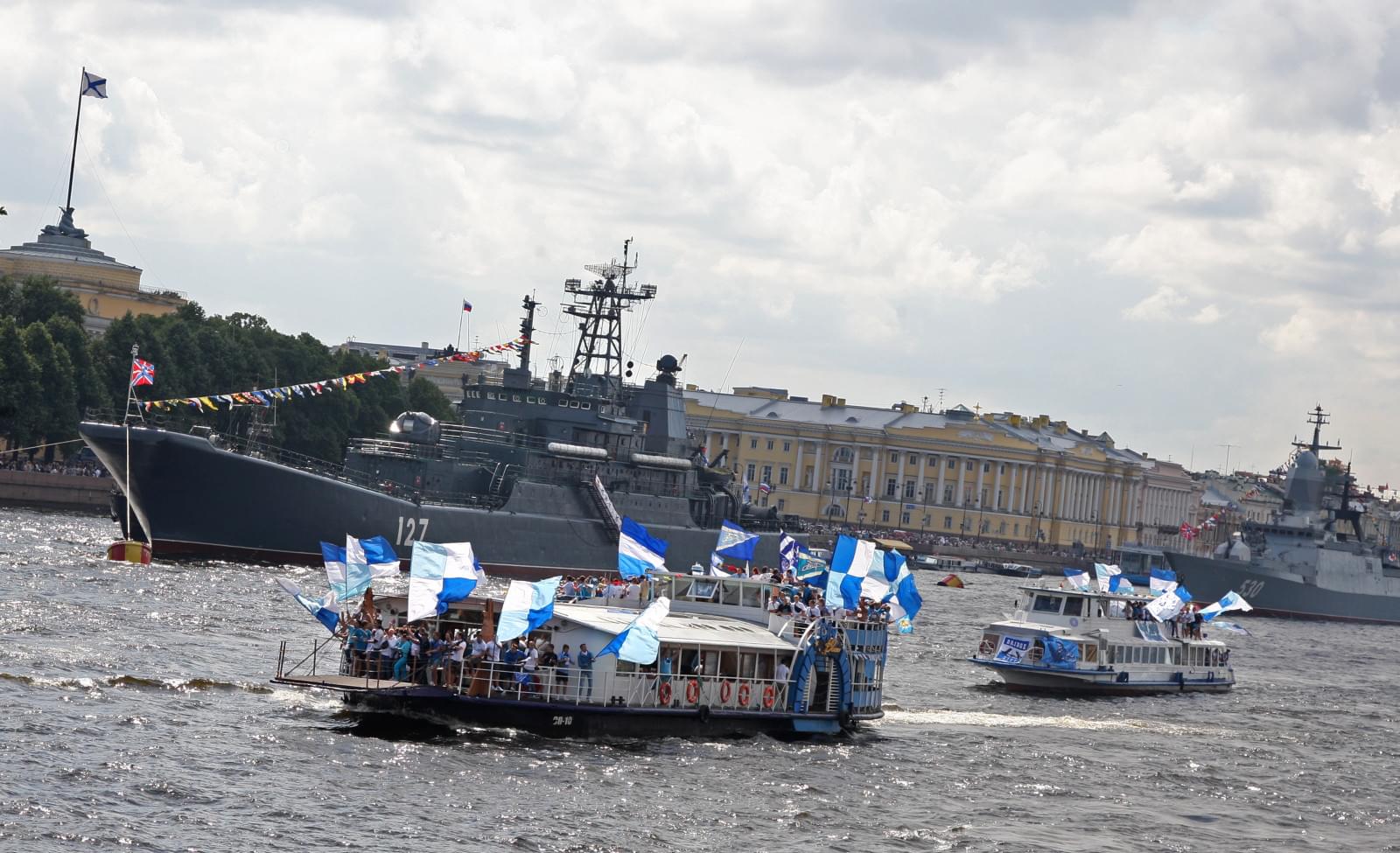Морской парад болельщиков «Зенита»