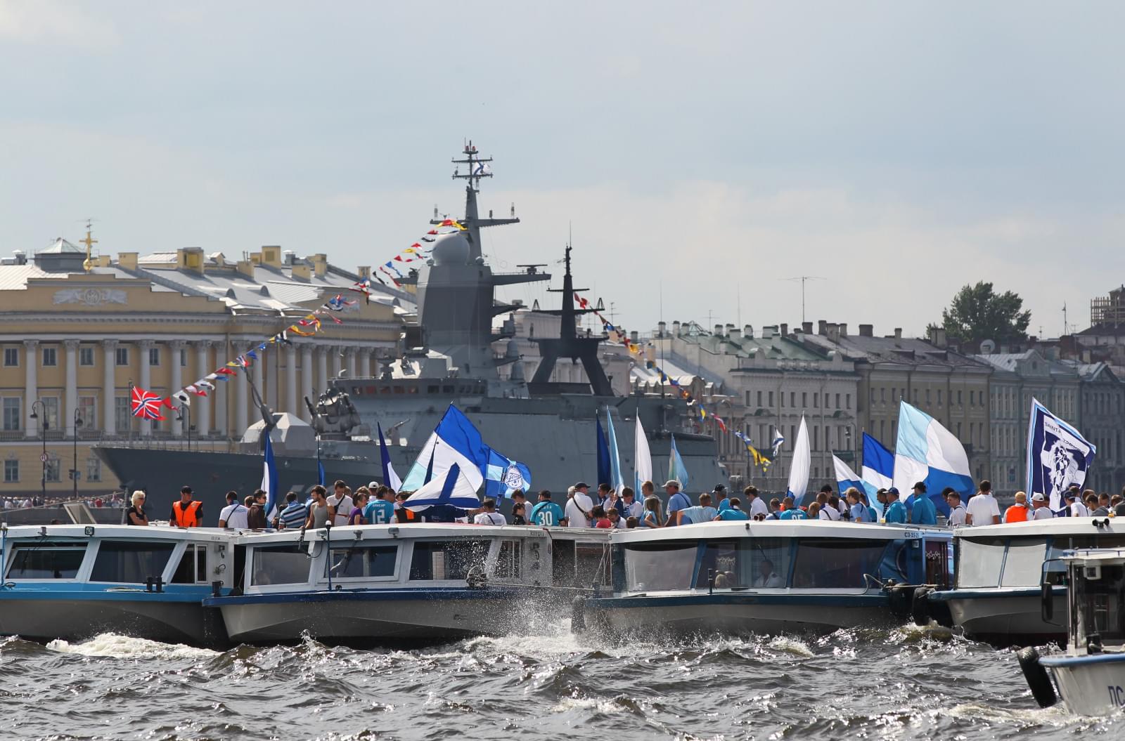 Морской парад болельщиков «Зенита» 