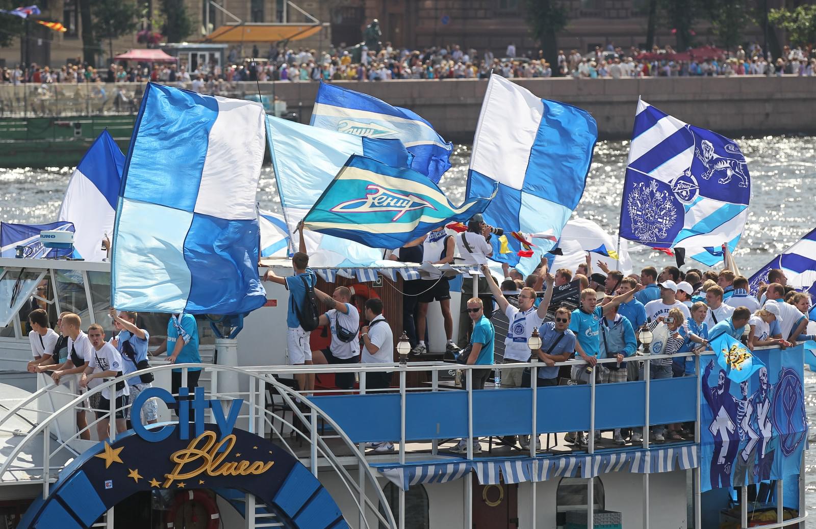 Морской парад болельщиков «Зенита» 