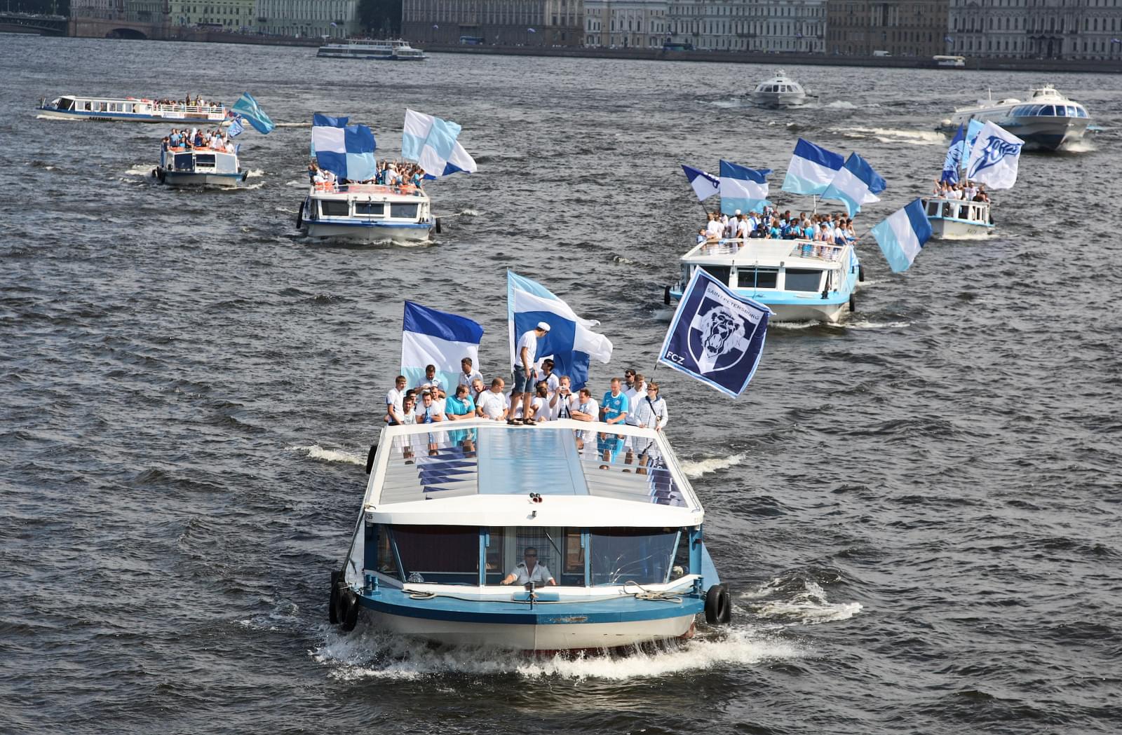 Морской парад болельщиков «Зенита» 