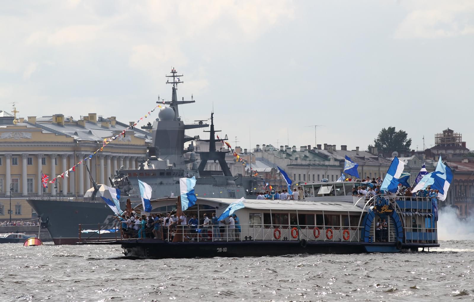 Морской парад болельщиков «Зенита» 