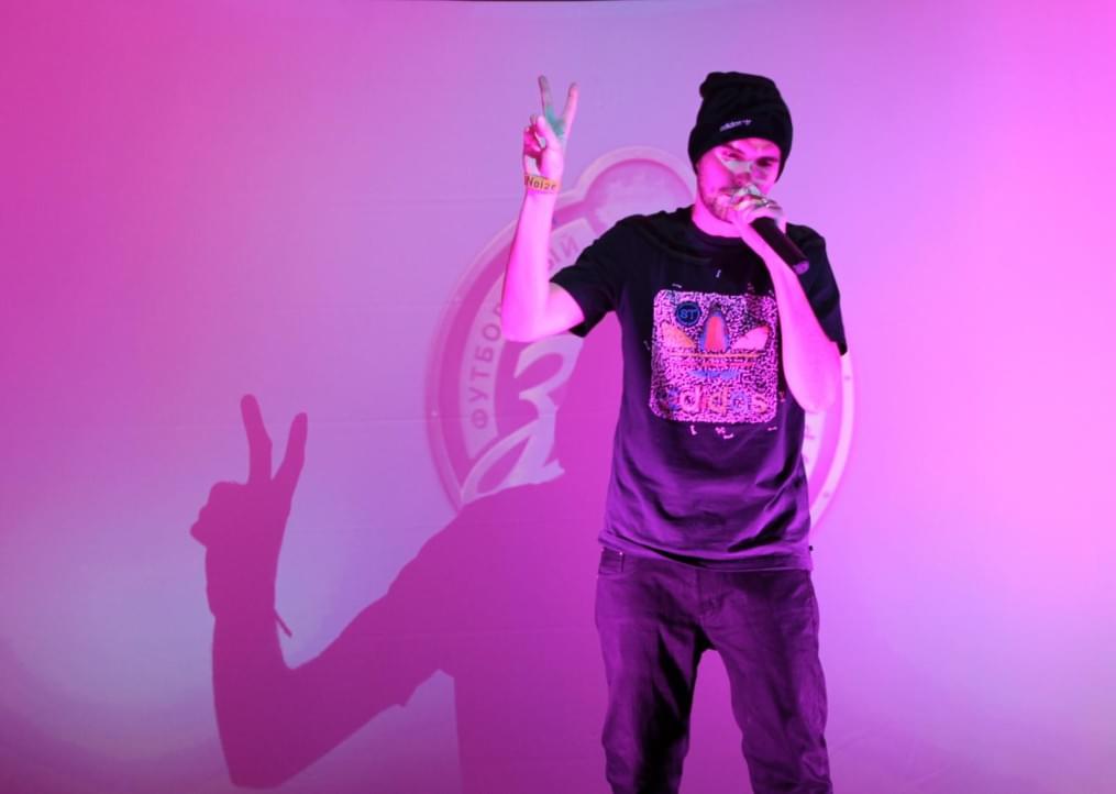 Пушкин и Noize MC прочли для «Зенита» рэп о расизме