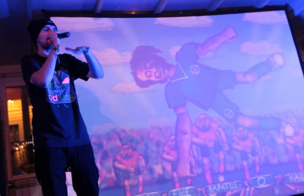 Пушкин и Noize MC прочли для «Зенита» рэп о расизме