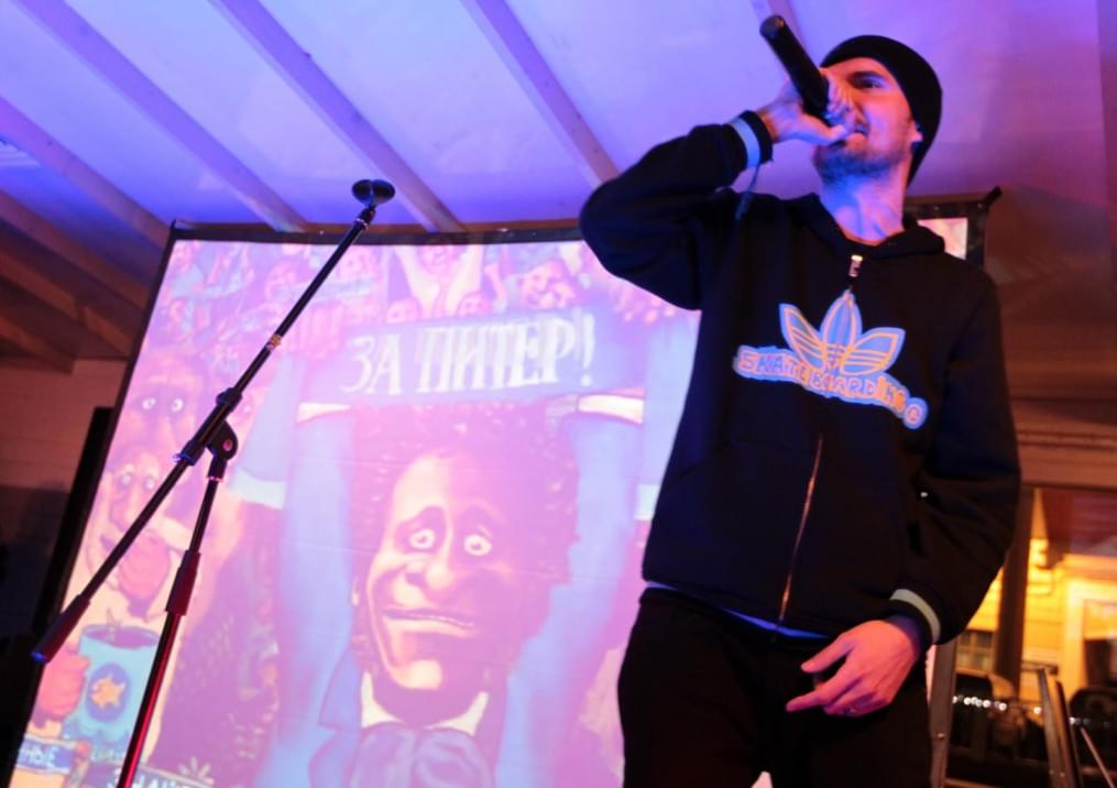 Пушкин и Noize MC прочли для «Зенита» рэп о расизме