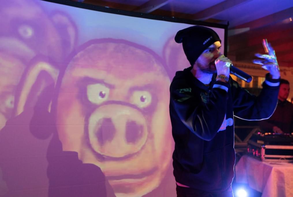 Пушкин и Noize MC прочли для «Зенита» рэп о расизме