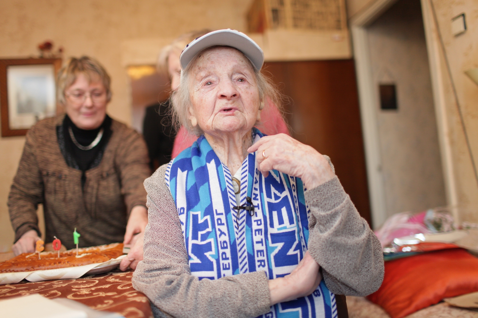 103-й день рождения болельщицы «Зенита», Донде Регины Самуиловны 