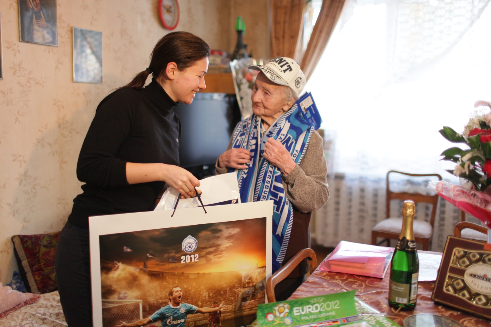 103-й день рождения болельщицы «Зенита», Донде Регины Самуиловны 