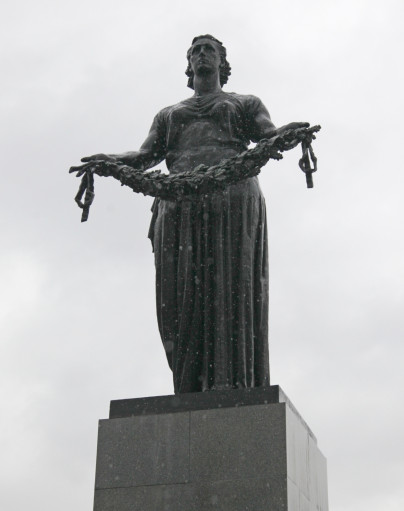 Зенит на Пискаревском кладбище