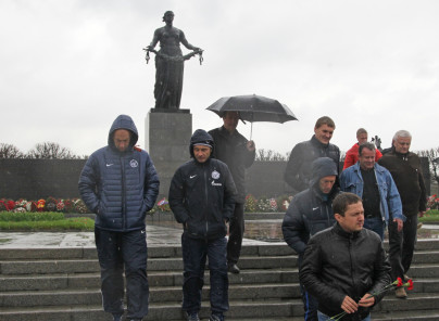 Зенит на Пискаревском кладбище