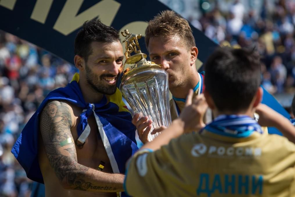 СОГАЗ-Чемпионат России 2014/2015, 30 тур, «Зенит» — «Локомотив». Церемония награждения команды «Зенит» золотыми медалями и кубком Чемпиона России