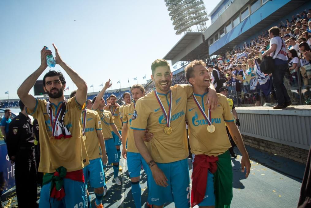СОГАЗ-Чемпионат России 2014/2015, 30 тур, «Зенит» — «Локомотив». Церемония награждения команды «Зенит» золотыми медалями и кубком Чемпиона России