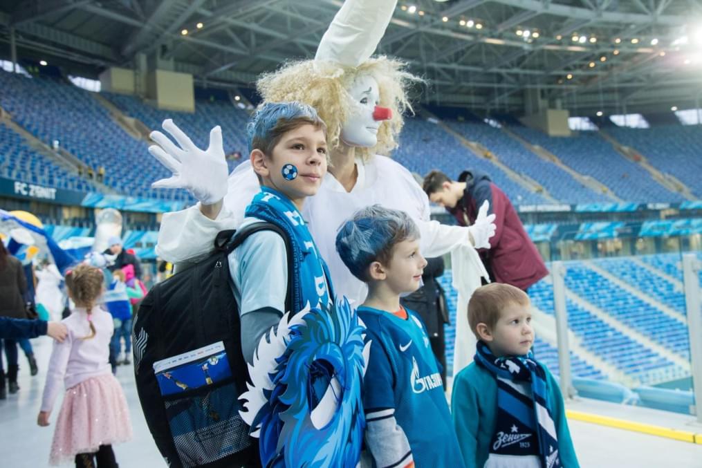 Новогодний «Фан-Променад» на матче «Зенит» — «Урал»