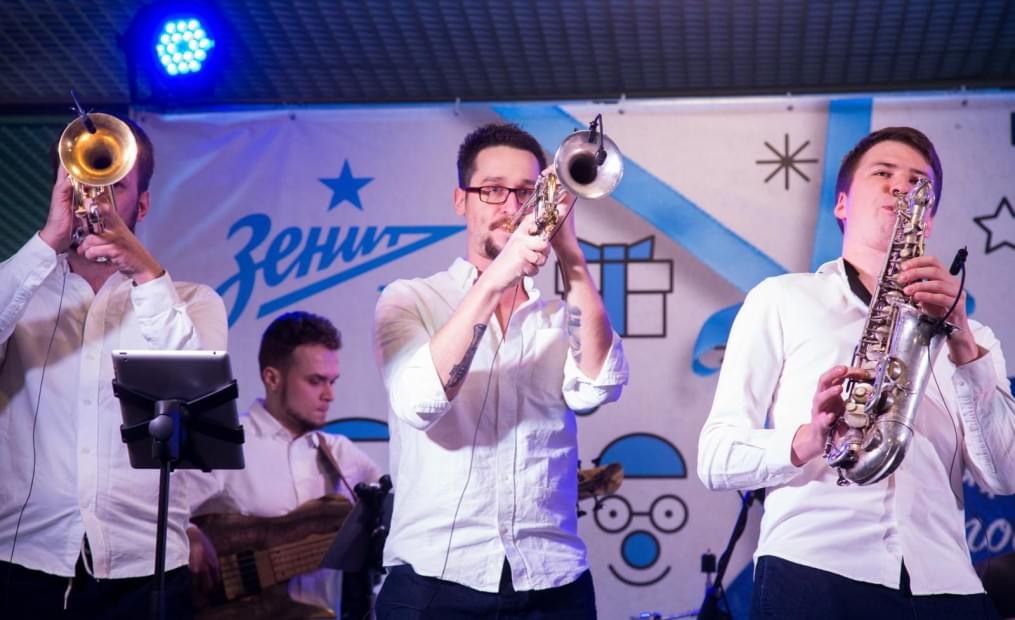 Новогодний «Фан-Променад» на матче «Зенит» — «Урал»