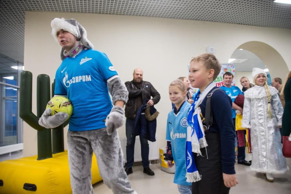 Новогодний «Фан-Променад» на матче «Зенит» — «Урал»