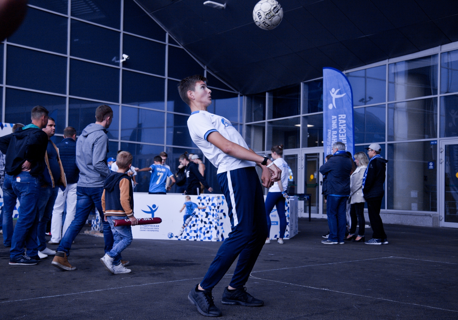 Фан-променад на матче Лиги Европы УЕФА 2018/19, «Зенит» — «Мольде»