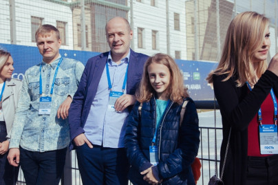Победители конкурса «Газпром»-Спортпрогноз посетили тренировку команды и встретились с главным тренером ФК «Зенит» Сергеем Семаком
