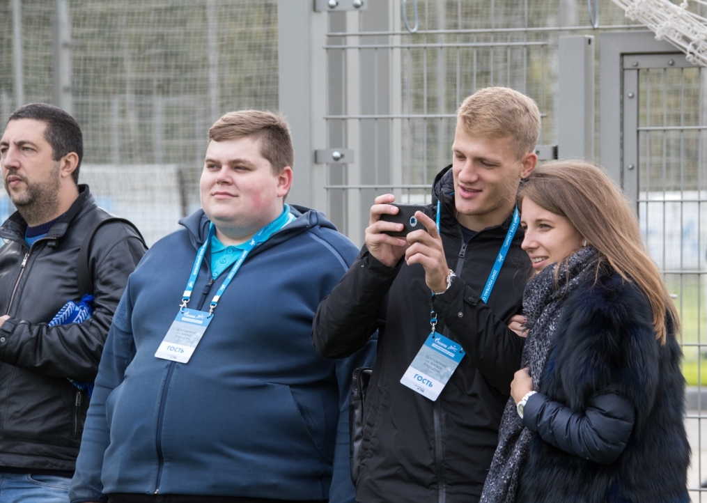Победители конкурса «Газпром»-Спортпрогноз посетили тренировку «Зенита»