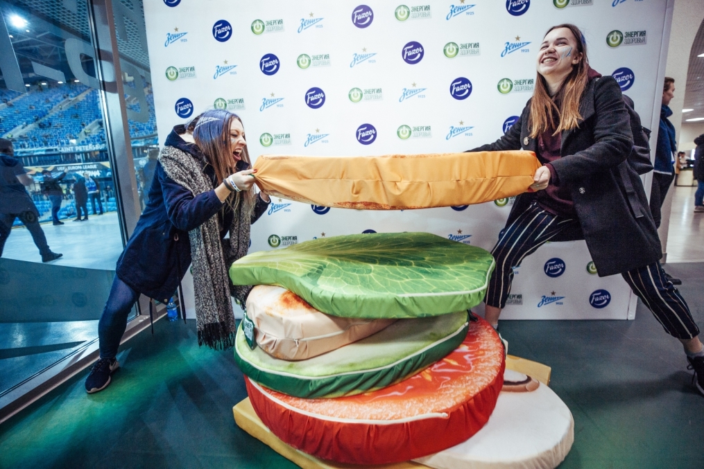 Фан-променад на матче Лиги Европы УЕФА 2018/19, «Зенит» — «Славия»