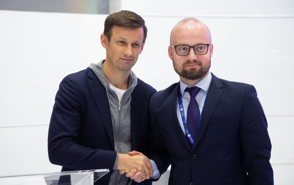 Автограф-сессия Сергея Семака на Петербургском международном газовом форуме