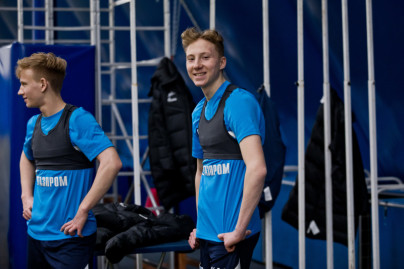 Тренировка «Зенита» U-17 и «Зенита» U-16 в манеже Академии