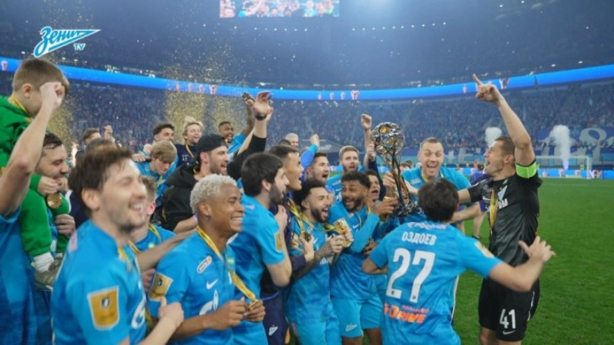 «Зенит» получил Кубок чемпионов Тинькофф РПЛ «Зенит» получил Кубок чемпионов Тинькофф РПЛ