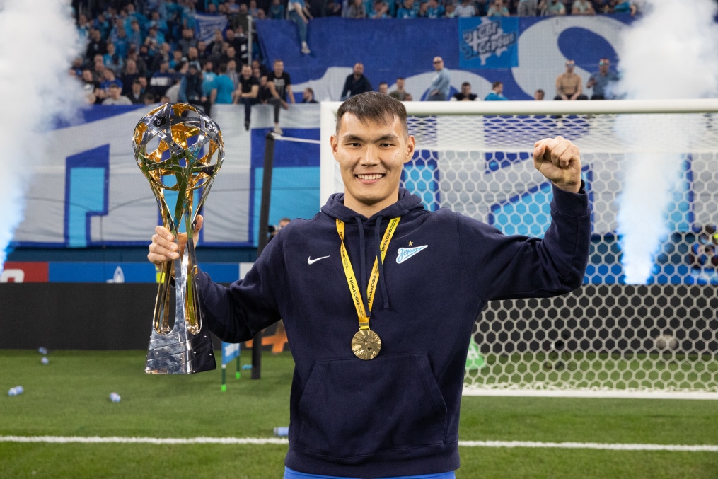Церемония награждения медалями и кубком чемпионов после матча «Зенит» — «Локомотив»