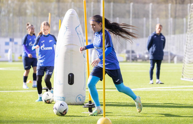 Тренировка женской команды U-16 перед выездом на турнир в Екатеринбург