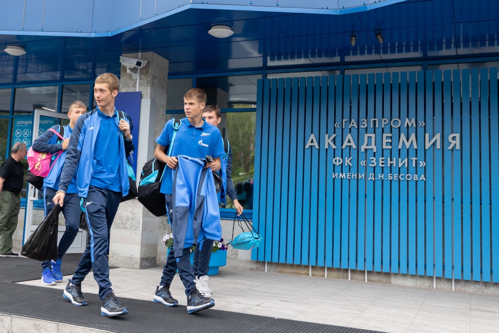 Выезд команд «Зенита» на матч 1-го тура ЮФЛ в Ростов-на-Дону