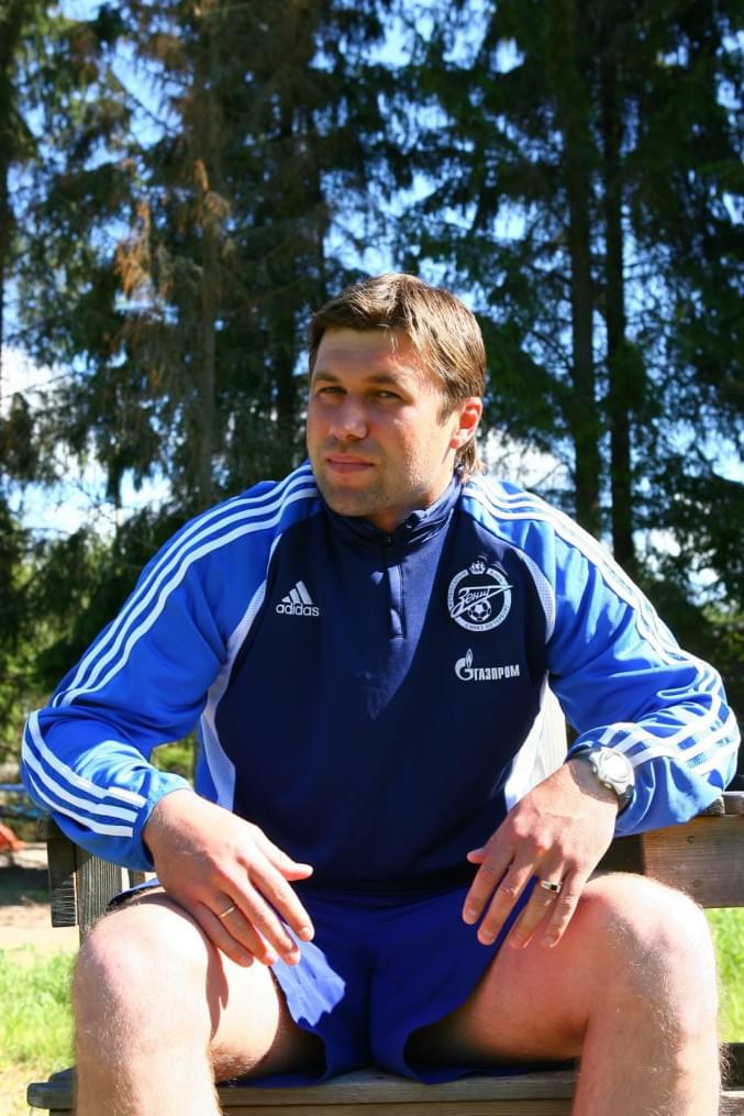 Футболист футбольного клуба «Зенит» Генадий Попович 