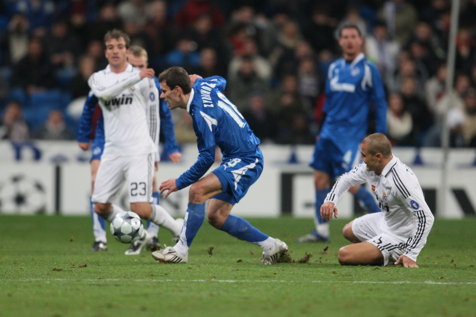 Лига Чемпионов 2008/2009, групповой этап, 6 тур. ФК «Реал» (Мадрид) — ФК «Зенит» (Санкт-Петербург)ург) — ФК «Реал» (Мадрид)