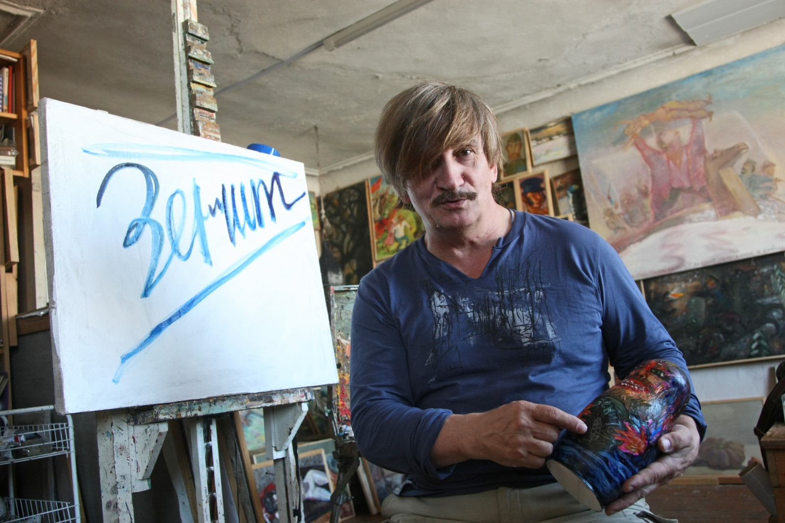 Художник группы «Митьки» Виктор Тихомиров