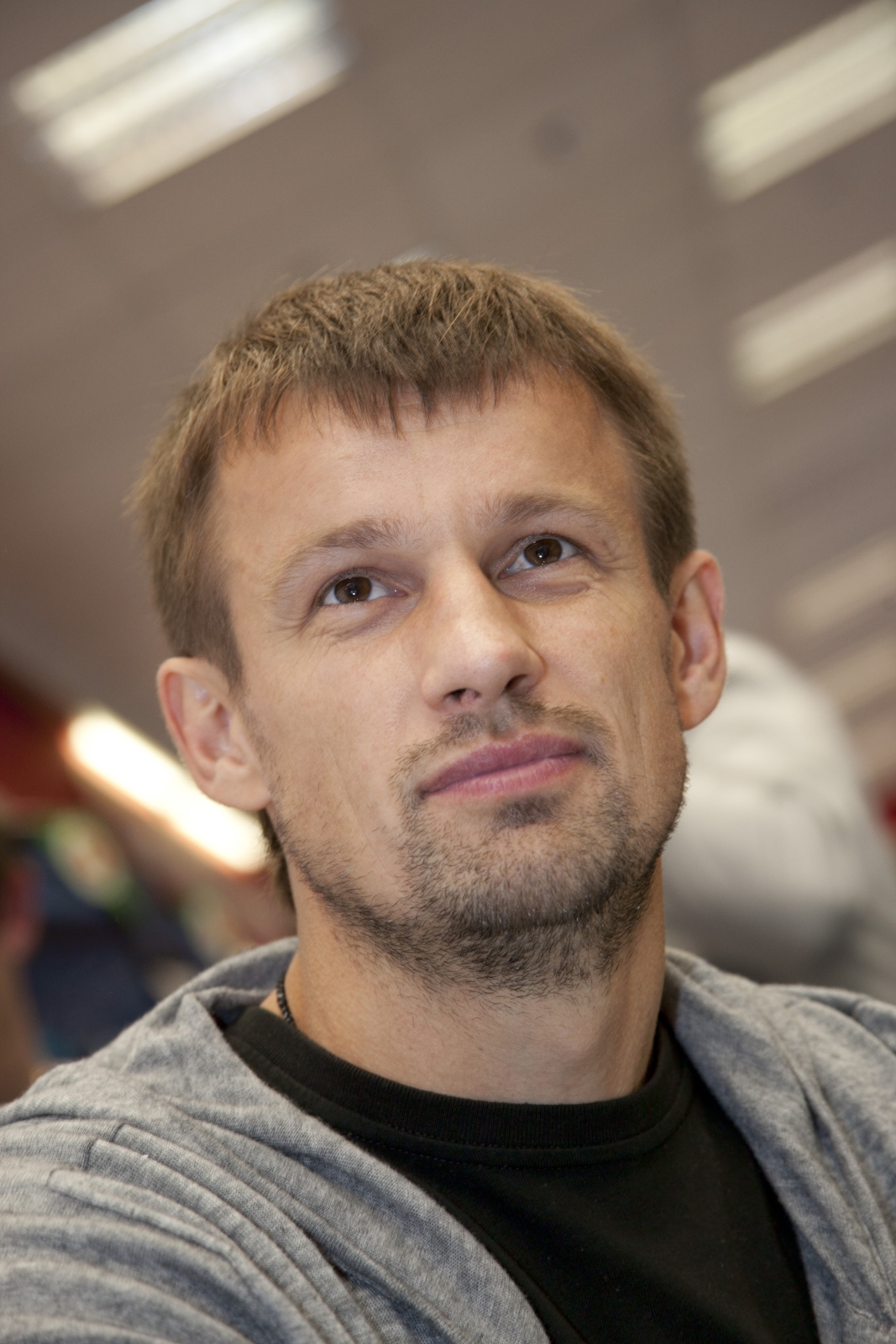 Автограф-сессия Сергея Семака