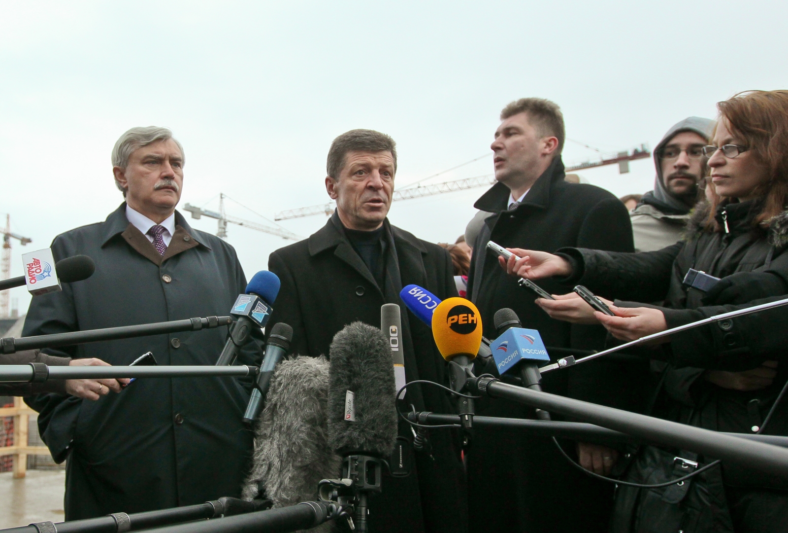 Георгий Полтавченко и Дмитрий Козак на строительстве стадиона Газпром-Арена