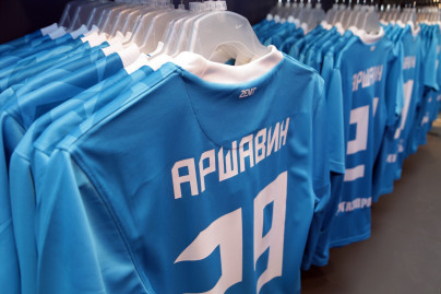 Продажа игровых футболок «Аршавин»