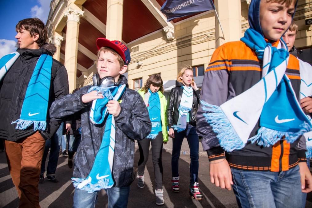 Слабовидящие дети вывели игроков «Зенита» на матче «Зенит» — «Спартак»