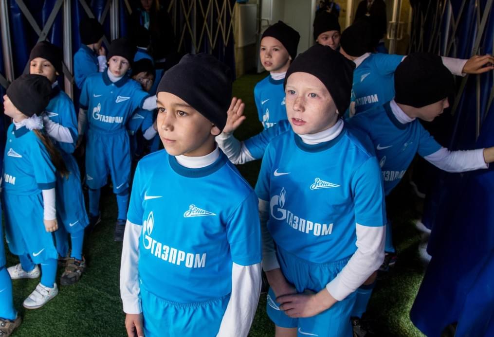 Слабовидящие дети вывели игроков «Зенита» на матче «Зенит» — «Спартак»