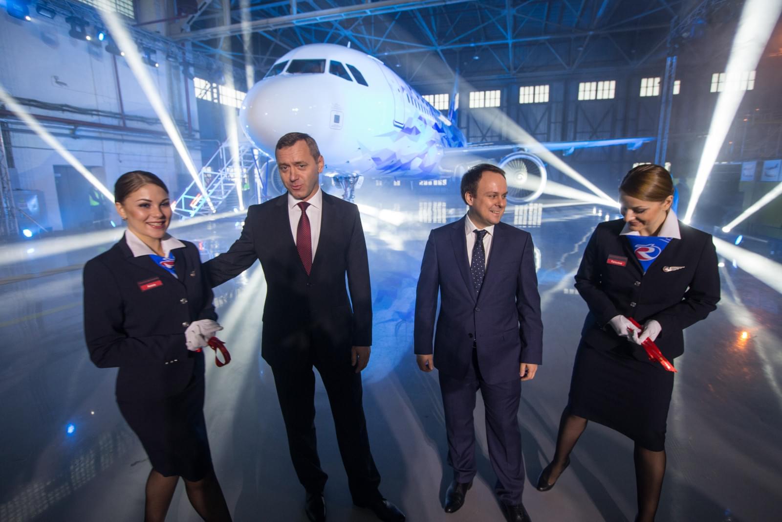 Авиакомпания «Россия» и «Зенит» представили клубный самолет