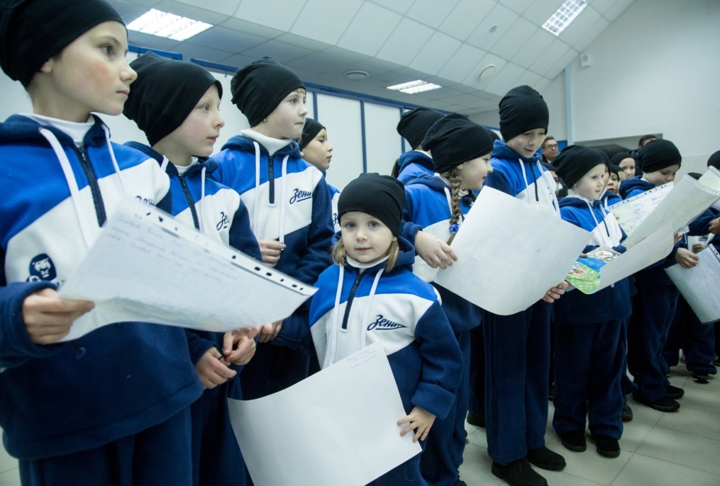 Дети из группы поддержки «Зенит Фан» на матче «Зенит» — «Кубань»