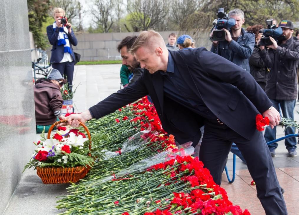 «Зенит» на Пискаревском мемориале