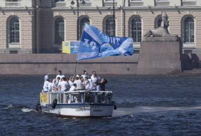 Водный проход болельщиков «Зенита» перед матчем «Зенит» — «Терек»
