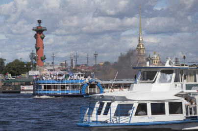 Водный проход болельщиков «Зенита» перед матчем «Зенит» — «Терек»