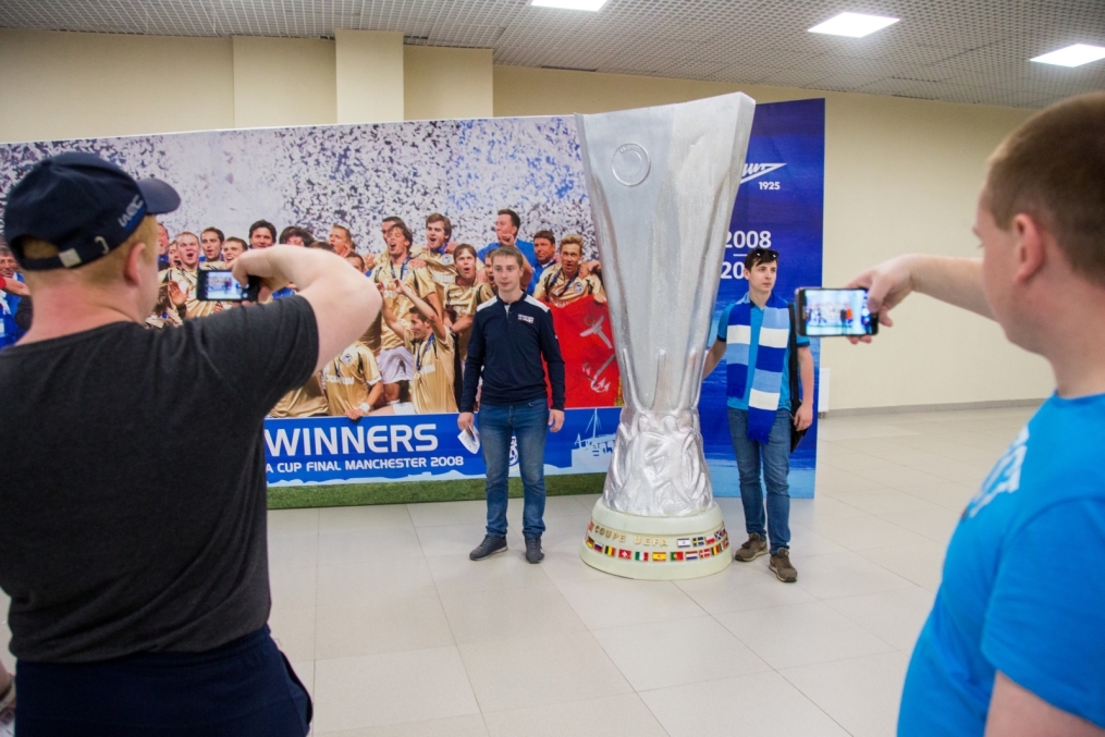 Фан-променад на матче «Зенит» — СКА-Хабаровск
