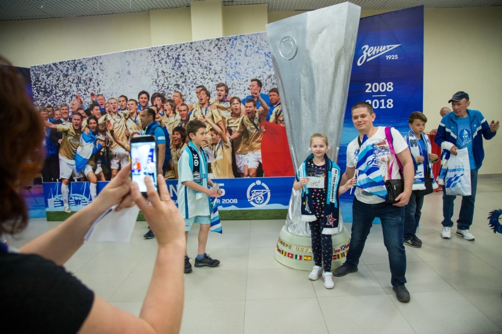 Фан-променад на матче «Зенит» — СКА-Хабаровск