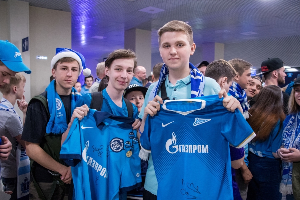 Фан-променад на матче «Зенит» — СКА-Хабаровск