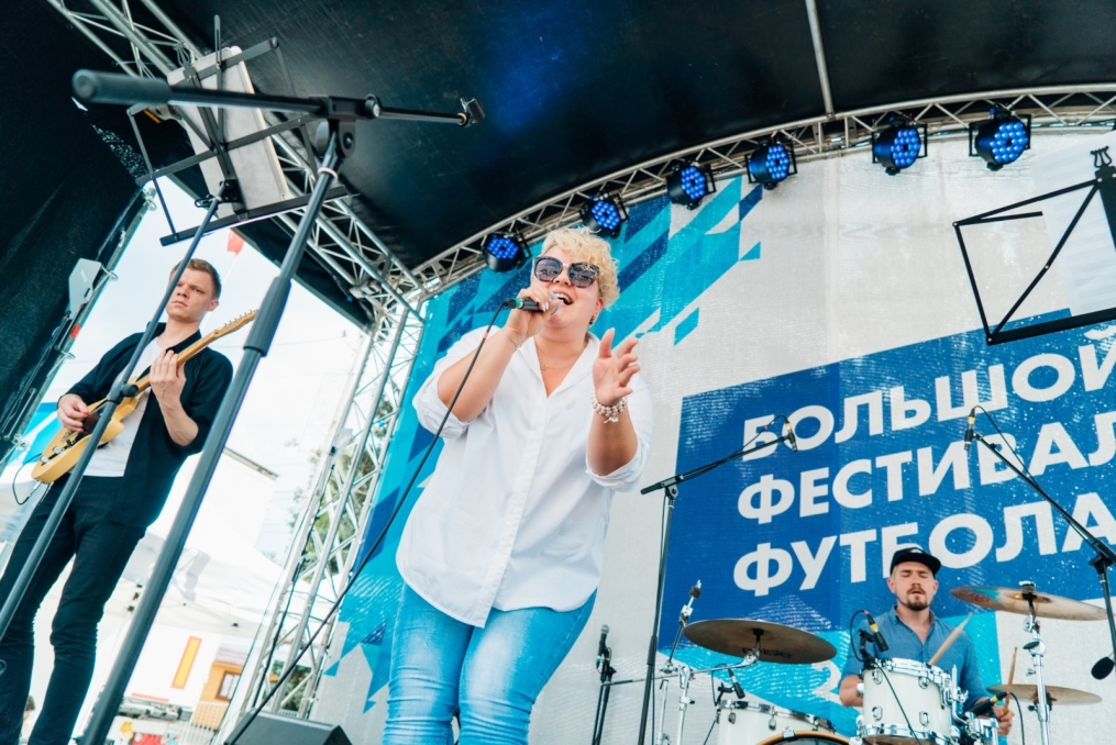 Фоторепортаж о Большом фестивале футбола в Саратове